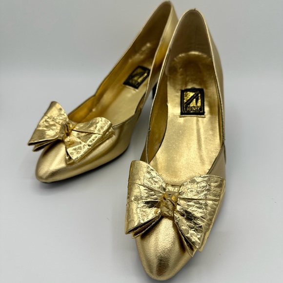 Slightly worn J.Renee High Heels - Picture 2 of 3